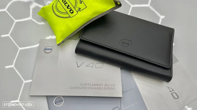 Volvo V40 2.0 D2 R-Design - 33