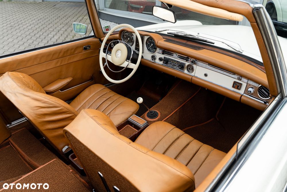 Mercedes-Benz SL - 30