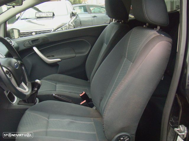 Ford Fiesta 1.4 TDCI Titanium - 28