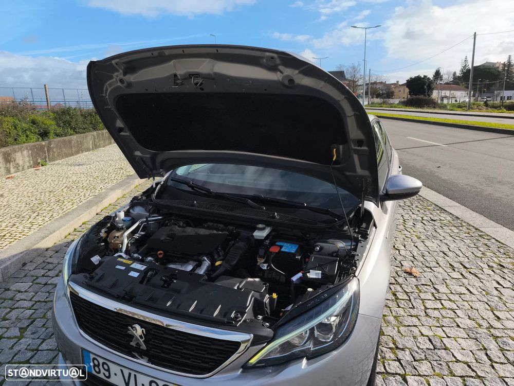 Peugeot 308 1.5 BlueHDi Active J17 - 22