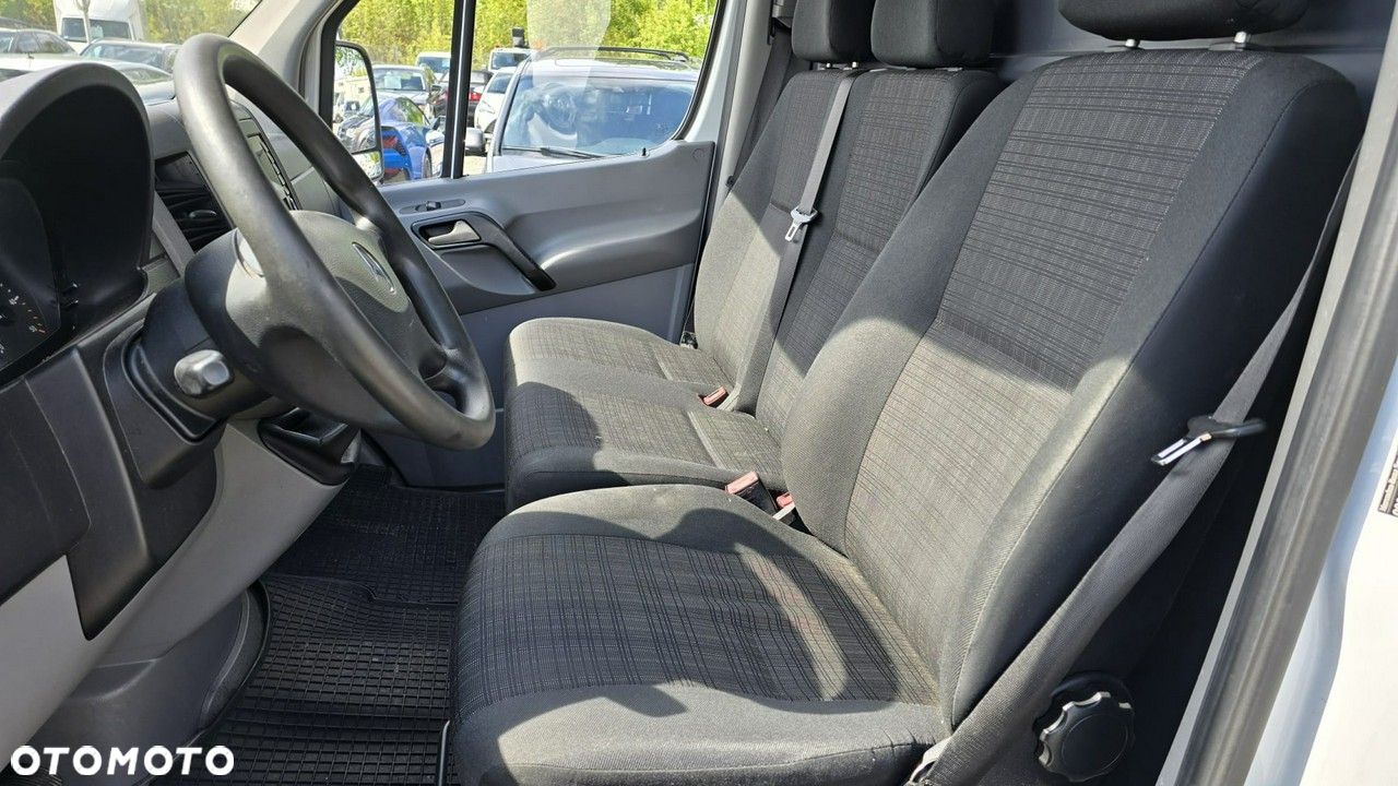 Mercedes-Benz Sprinter - 9