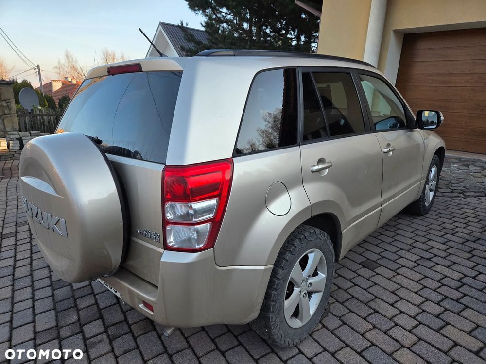 Suzuki Grand Vitara 1.9 DDiS Premium - 4
