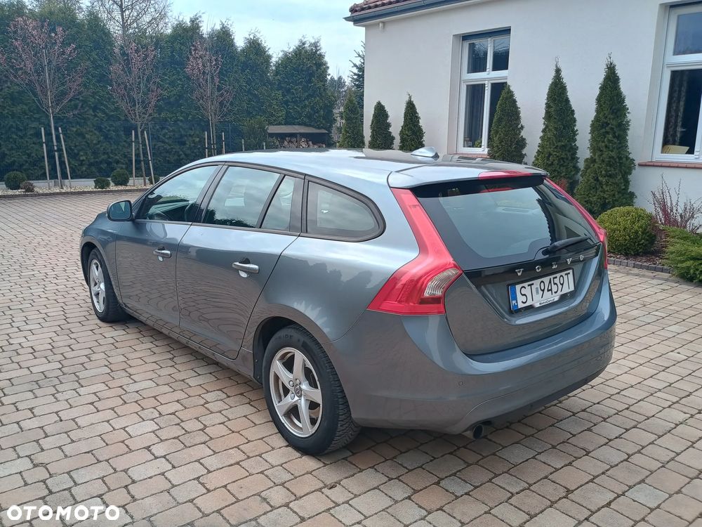 Volvo V60 D2 Geartronic Momentum - 3