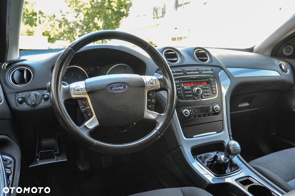Ford Mondeo SW - 9