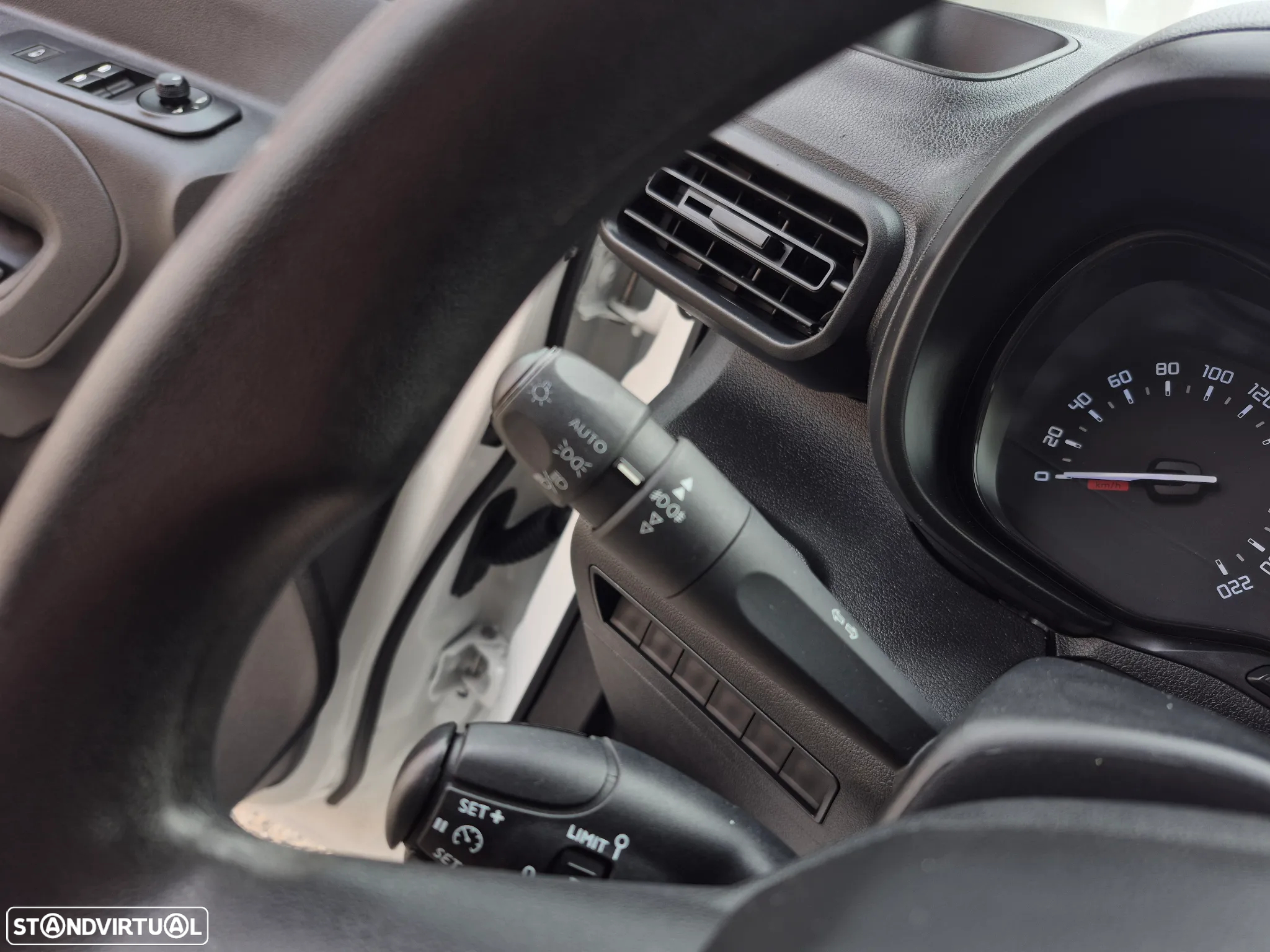 Citroën Berlingo XL - 2020 | GARANTIA | NACIONAL - 14