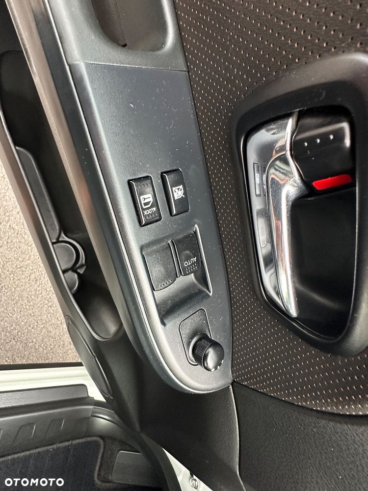 Suzuki Grand Vitara - 24