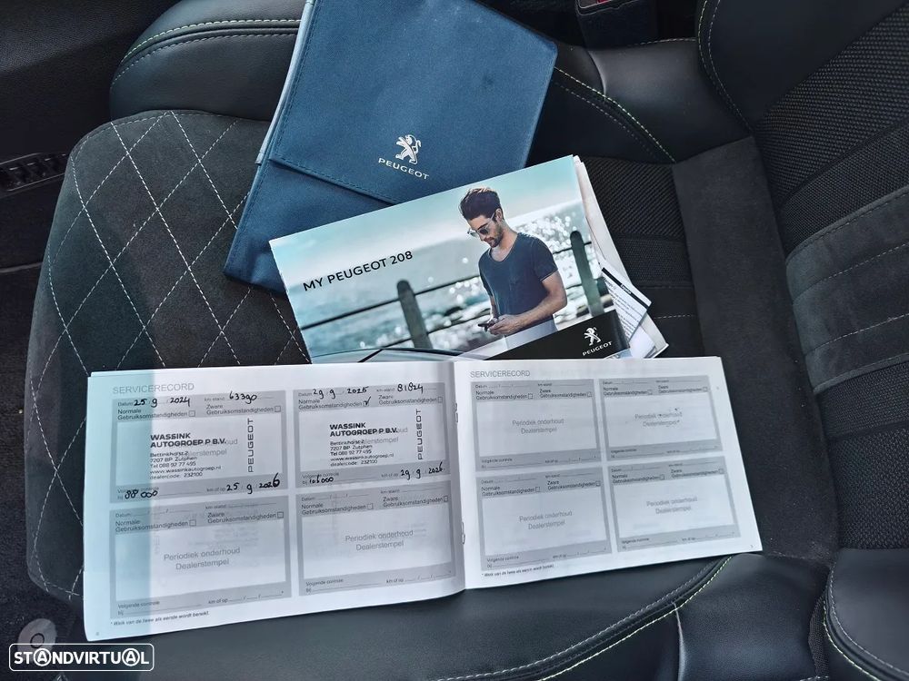 Peugeot e-208 GT - 26