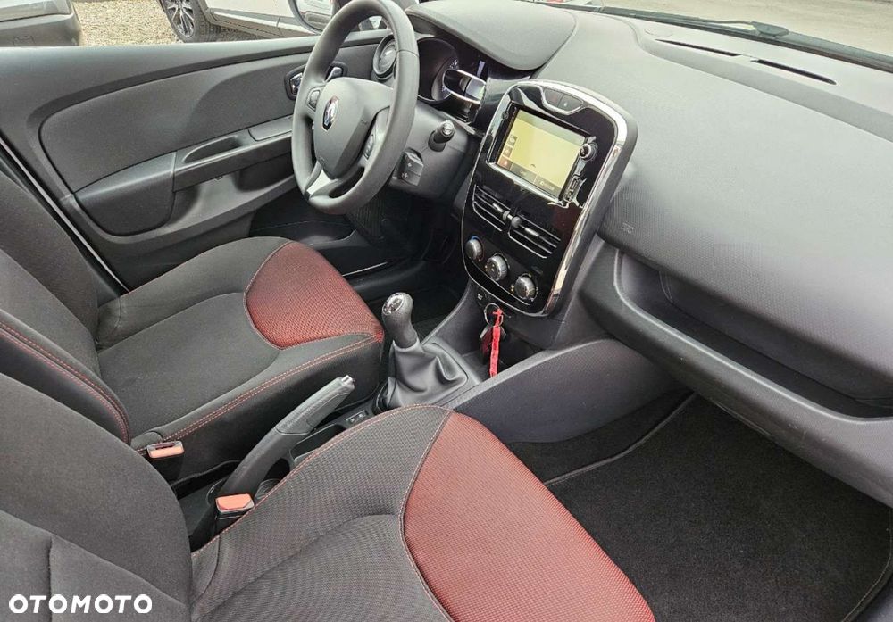 Renault Clio - 9