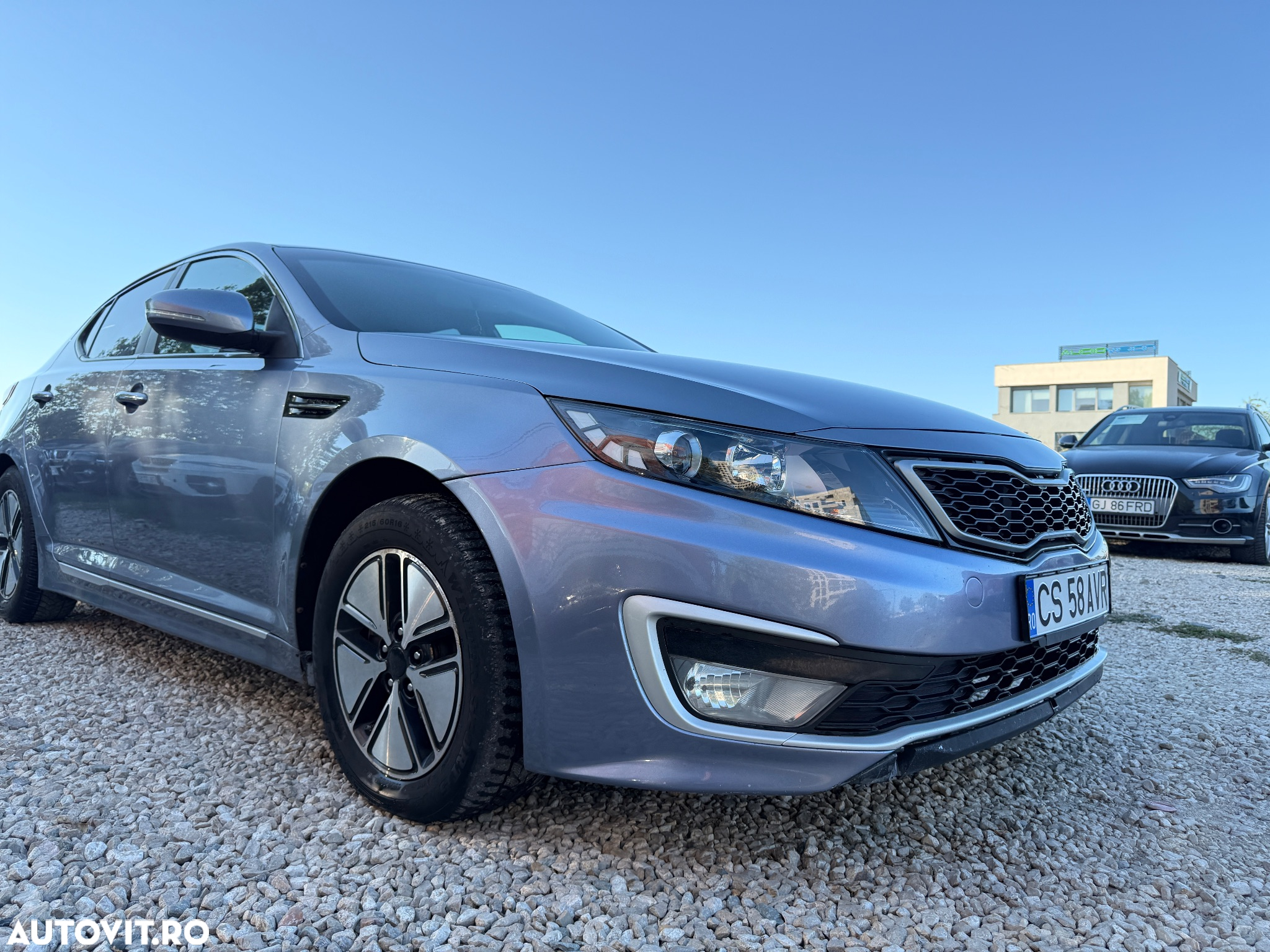 Kia Optima - 11