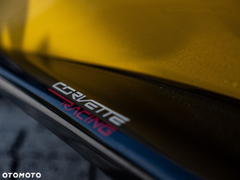 Chevrolet Corvette - 3