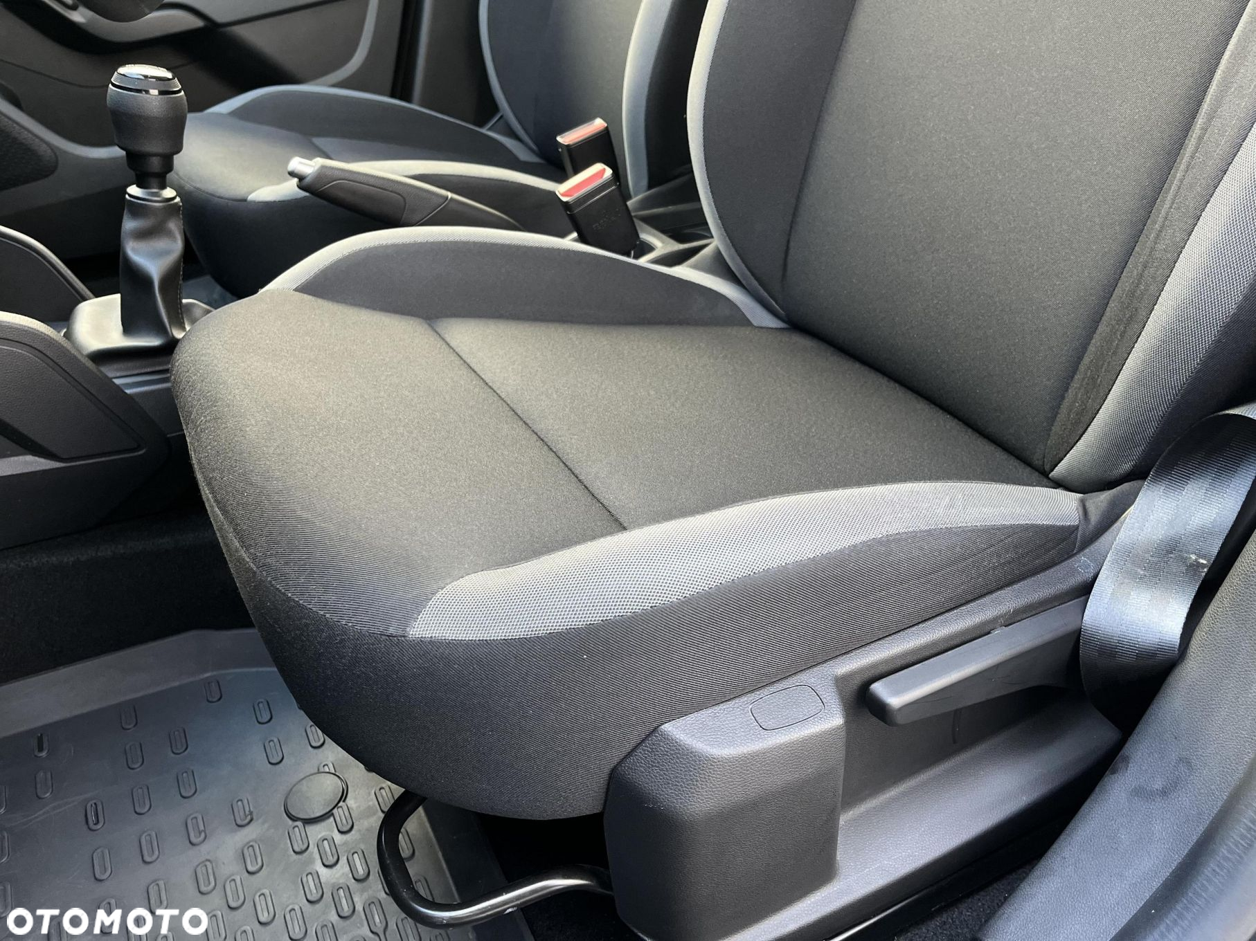Dacia Duster 1.0 TCe Essential - 12