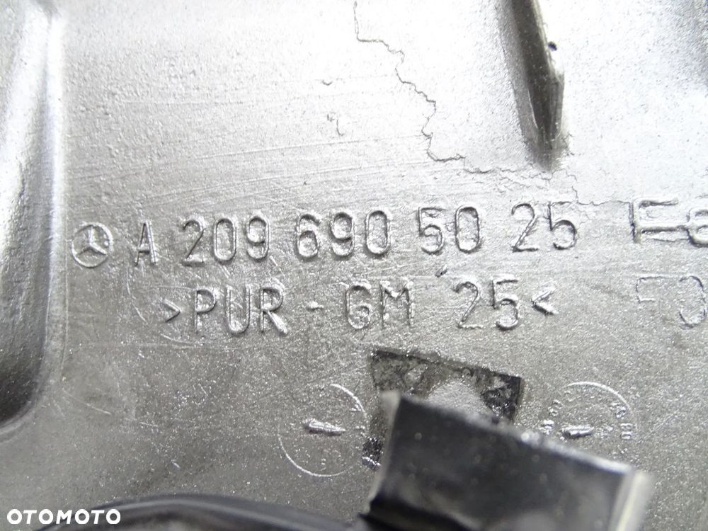 MB CLK W209 Cabrio Oslona podsufitka 2096905025 - 3