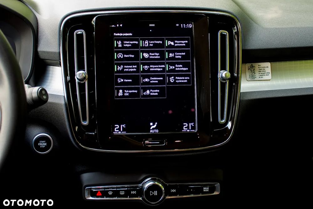 Volvo XC 40 T3 Momentum Pro - 17