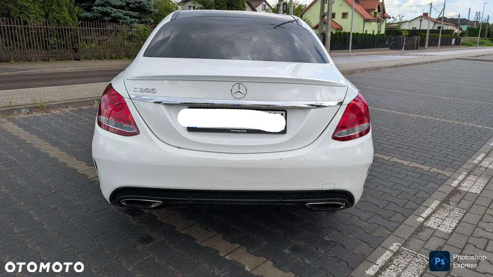 Mercedes-Benz Klasa C 300 7G-TRONIC AMG Line - 7