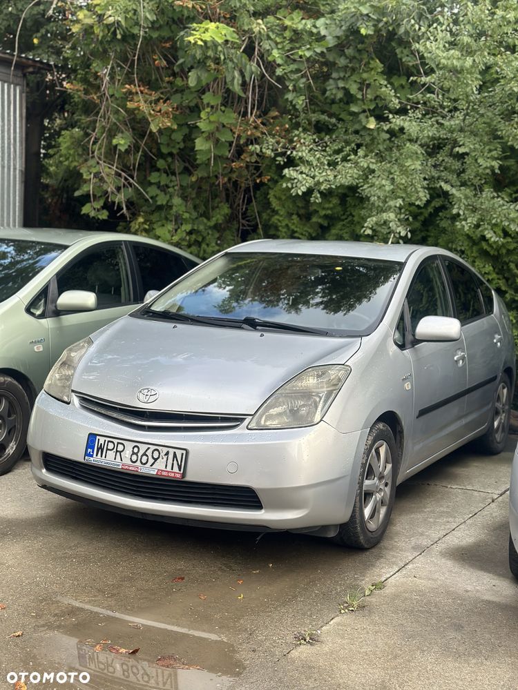 Toyota Prius - 3