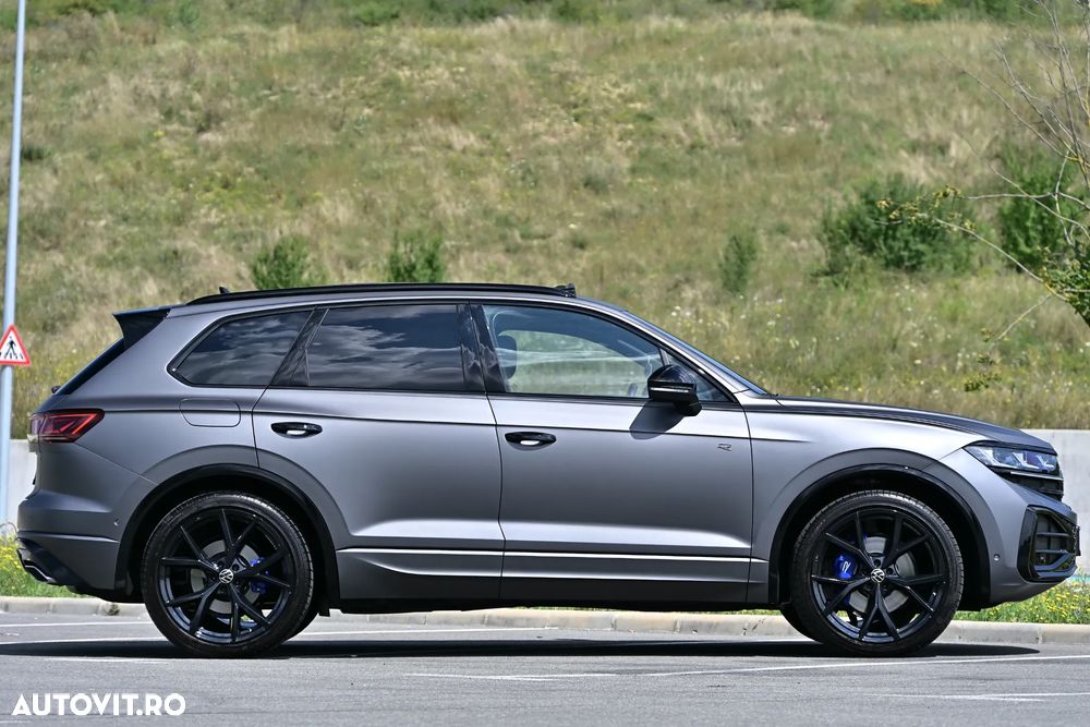 Volkswagen Touareg - 11
