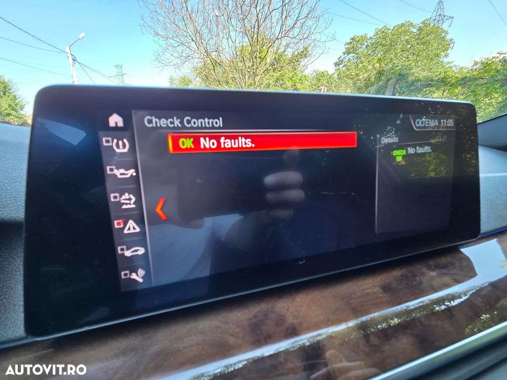 BMW Seria 5 530d xDrive AT - 8