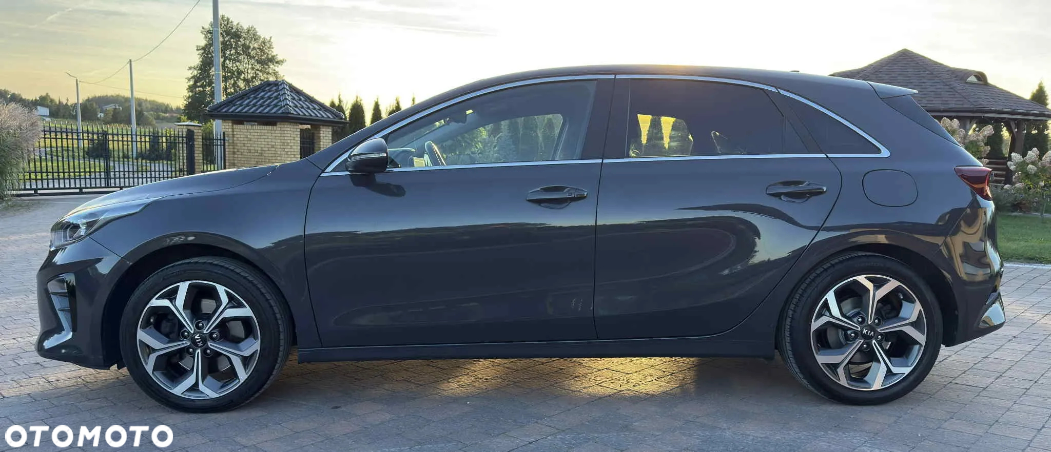 Kia Ceed - 16