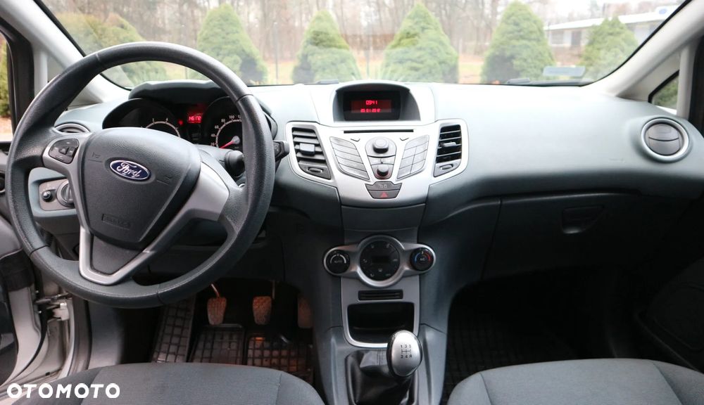 Ford Fiesta 1.25 Silver X (Ambiente) - 8