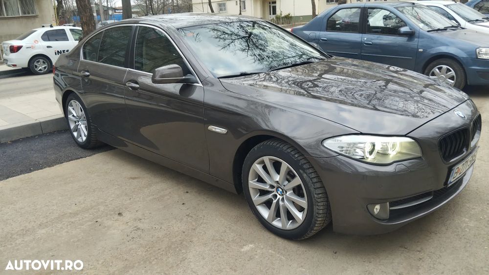 BMW Seria 5 525d xDrive - 3