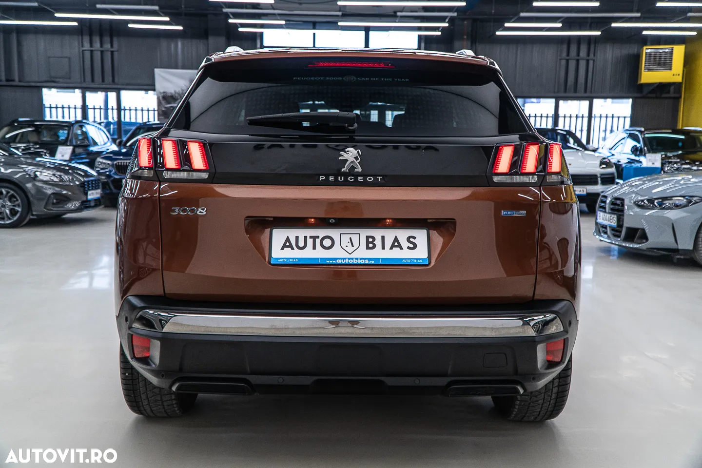 Peugeot 3008 1.2 PureTech Turbo S&S EAT6 Allure - 25