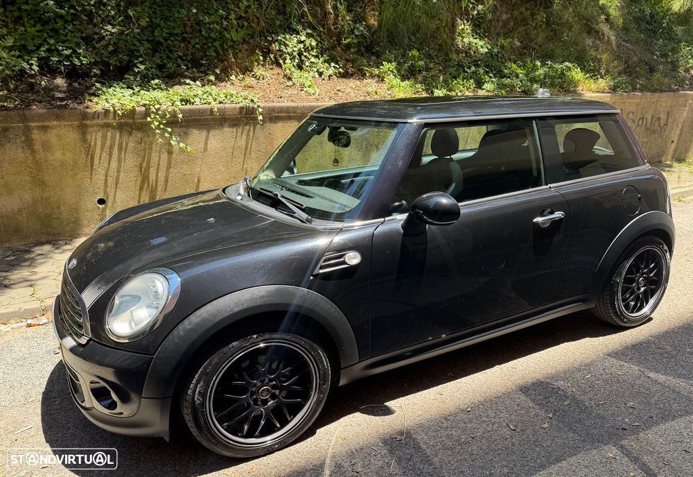MINI 3 Portas Cooper D - 13