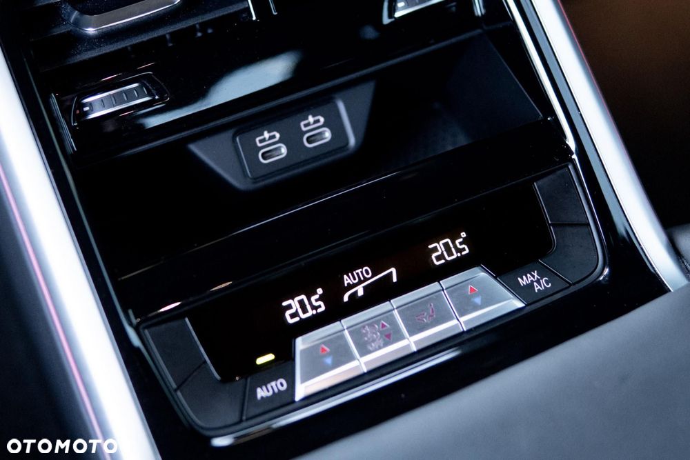 BMW Seria 8 840d xDrive mHEV - 38