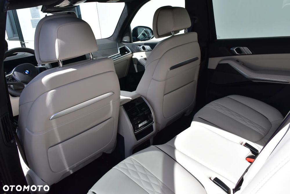 BMW X7 xDrive40d mHEV M Sport Edition sport - 24