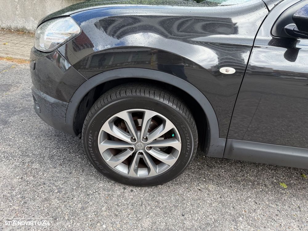 Nissan Qashqai +2 - 4