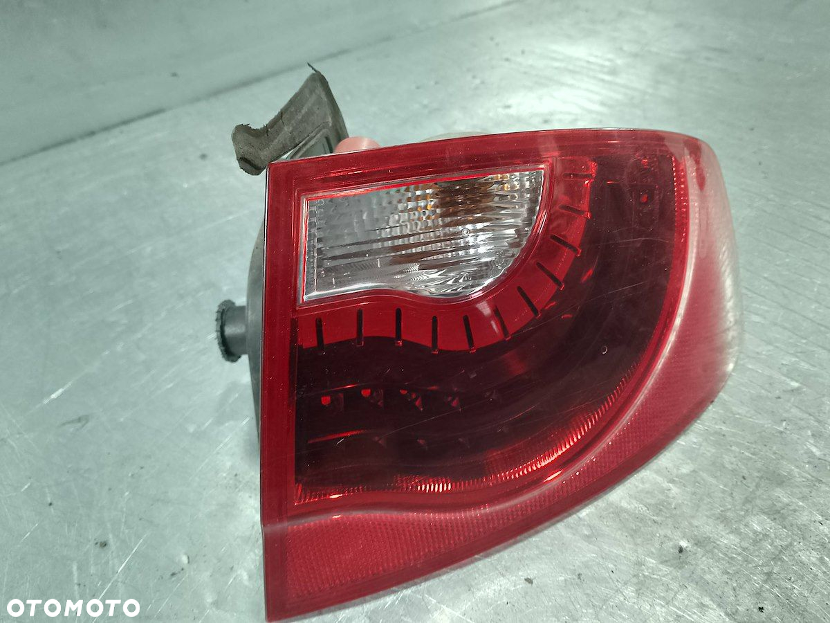 LAMPA TYLNA PRAWA SEAT EXEO 3R5945096D SEDAN - 3