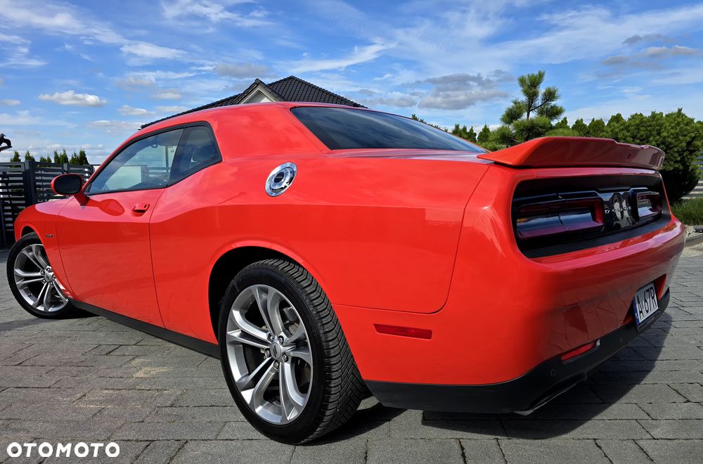 Dodge Challenger - 22