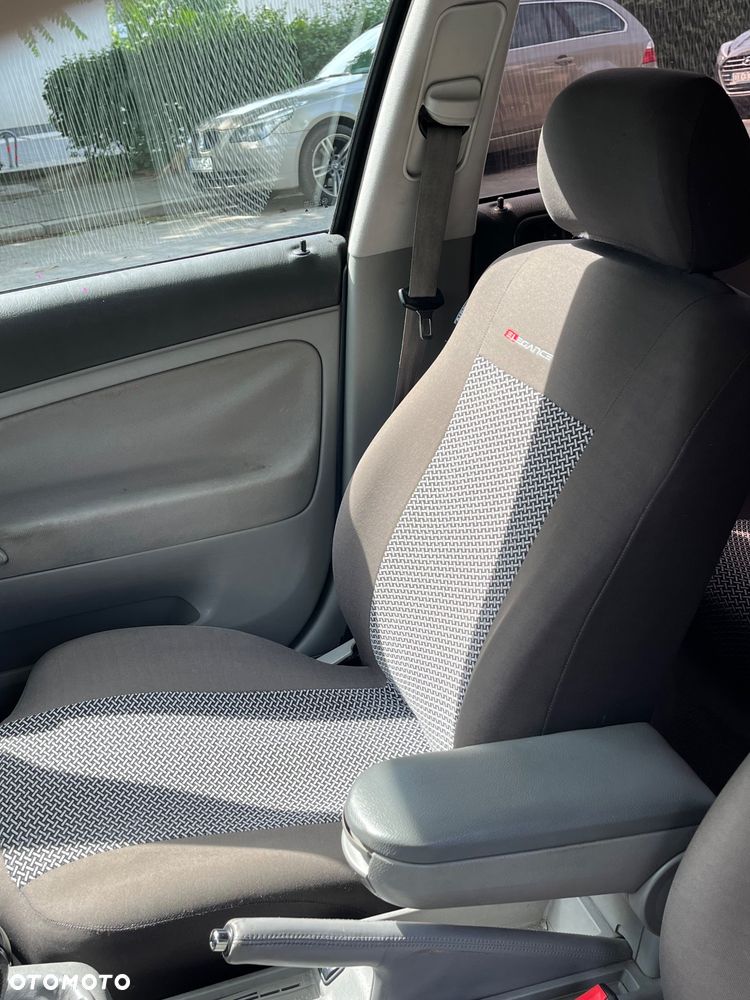 Volkswagen Passat 1.8 - 28