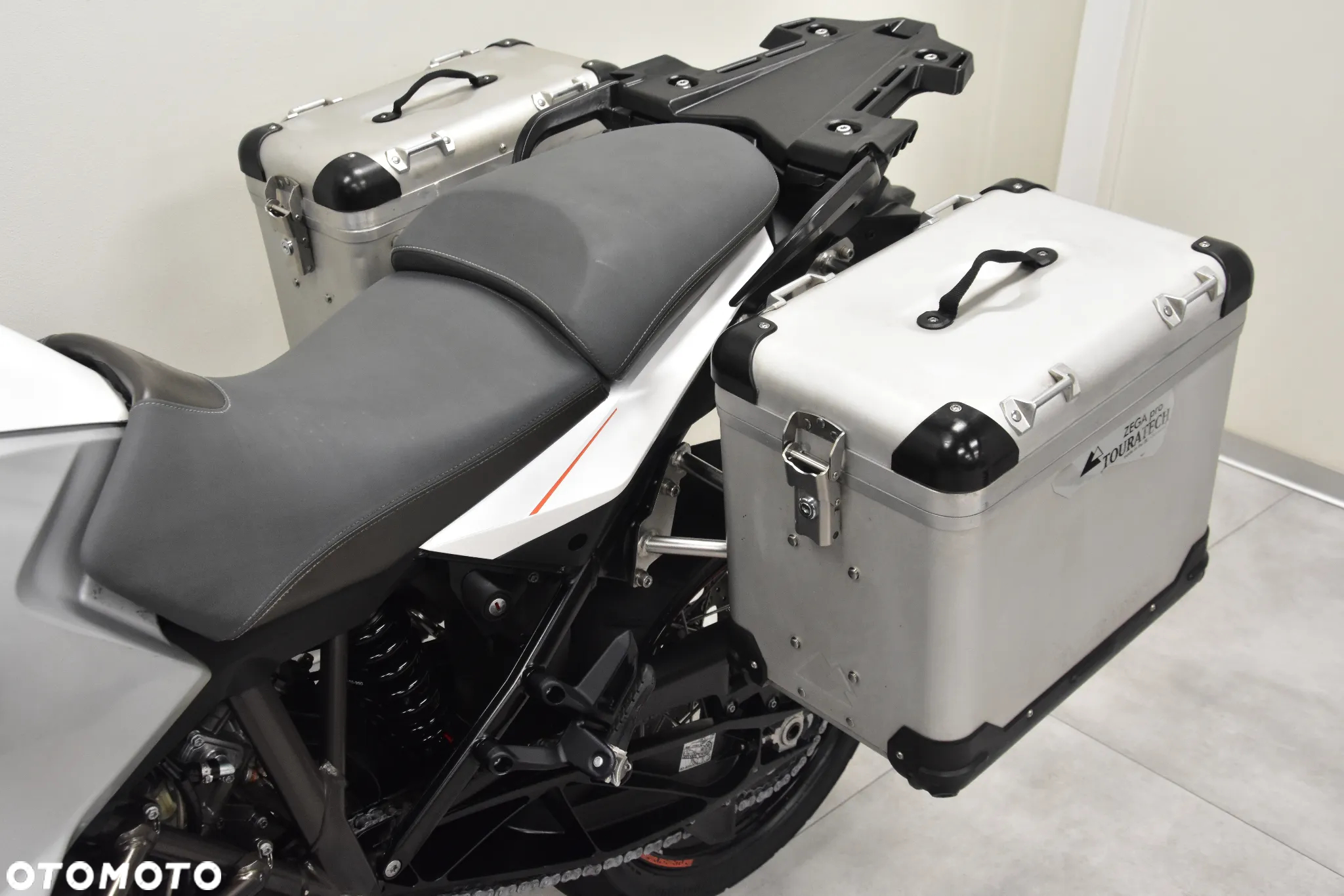 KTM Super Adventure - 13