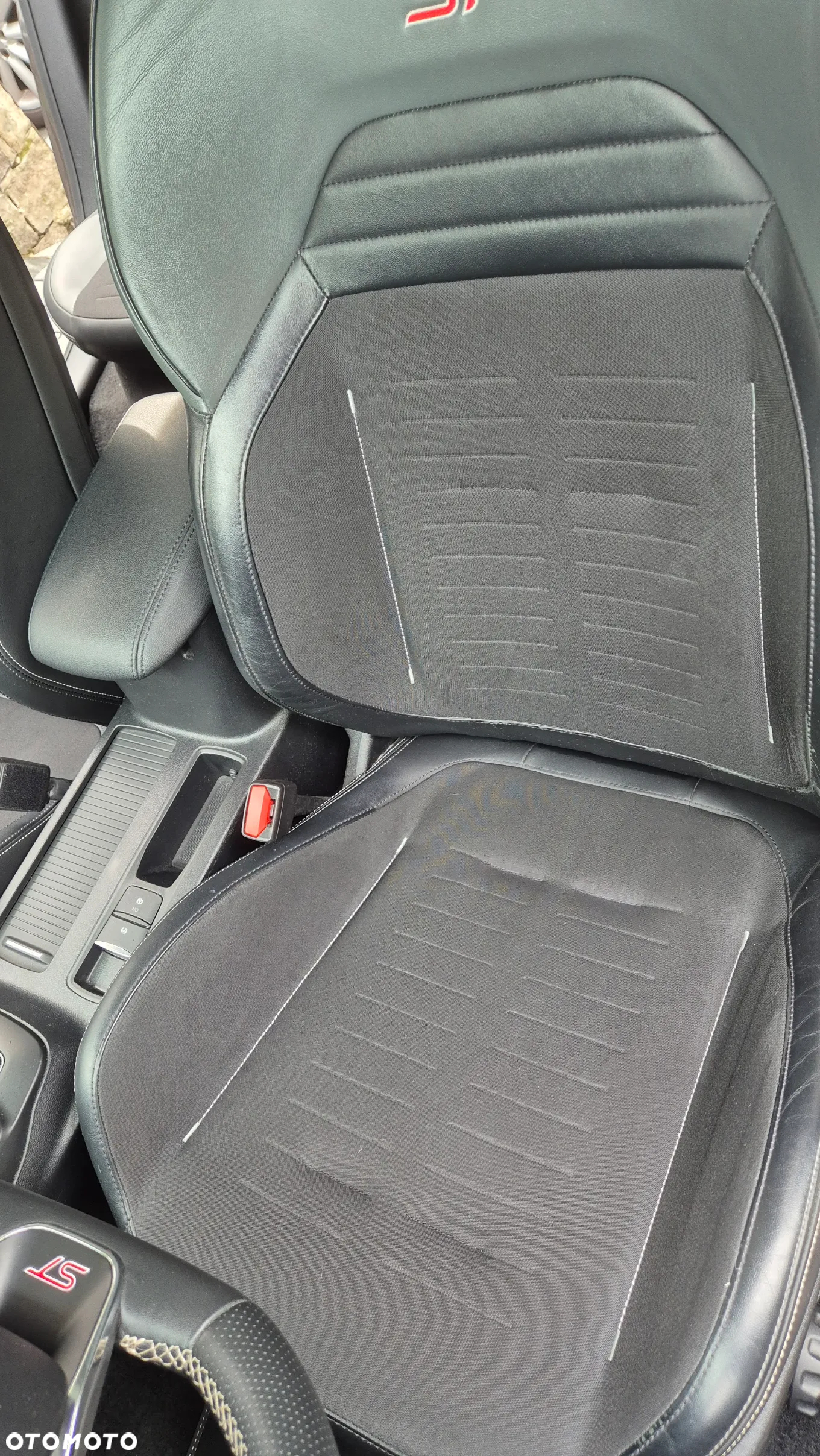 Ford Focus 2.0 EcoBlue ST - 24