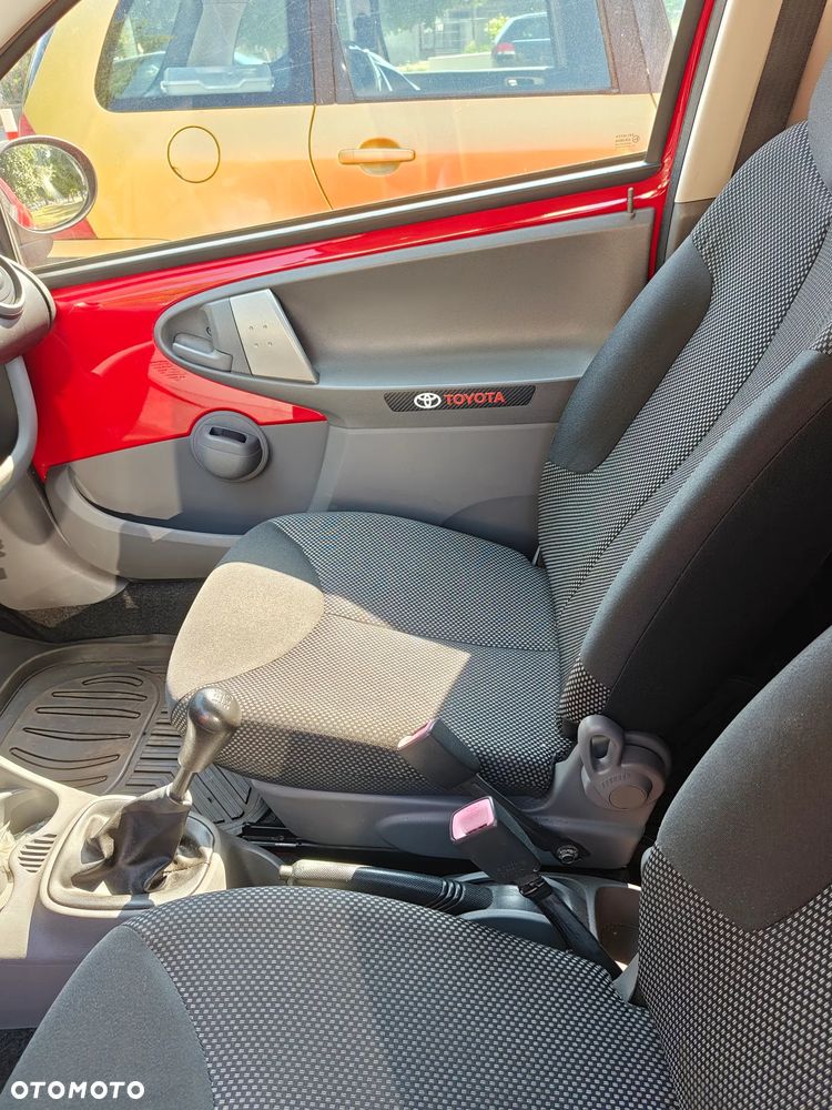 Toyota Aygo City - 12