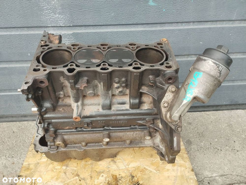 BLOK SILNIKA DÓŁ B12XER OPEL CORSA E 1.2 16V - 9