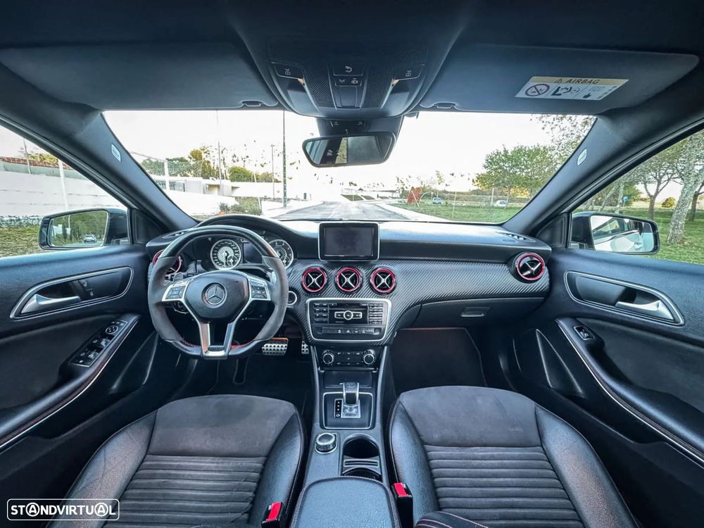 Mercedes-Benz A 45 AMG 4-Matic - 13