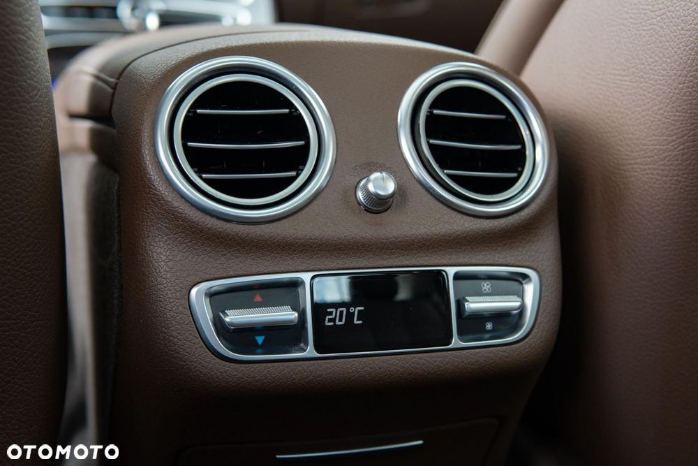Mercedes-Benz Klasa E 220 d 9G-TRONIC Exclusive - 34