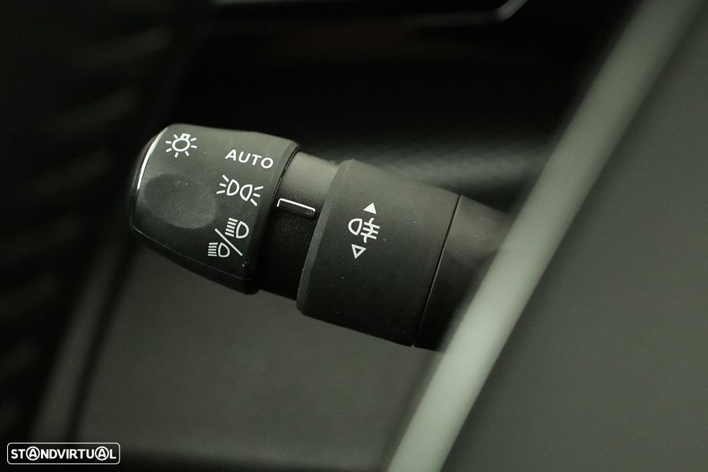 Peugeot 308 1.2 PureTech Allure Pack EAT8 - 15