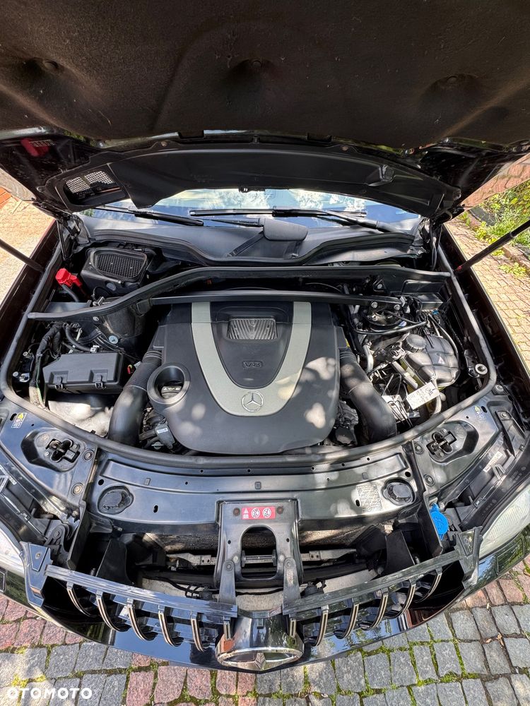 Mercedes-Benz GL 500 4Matic 7G-TRONIC - 12