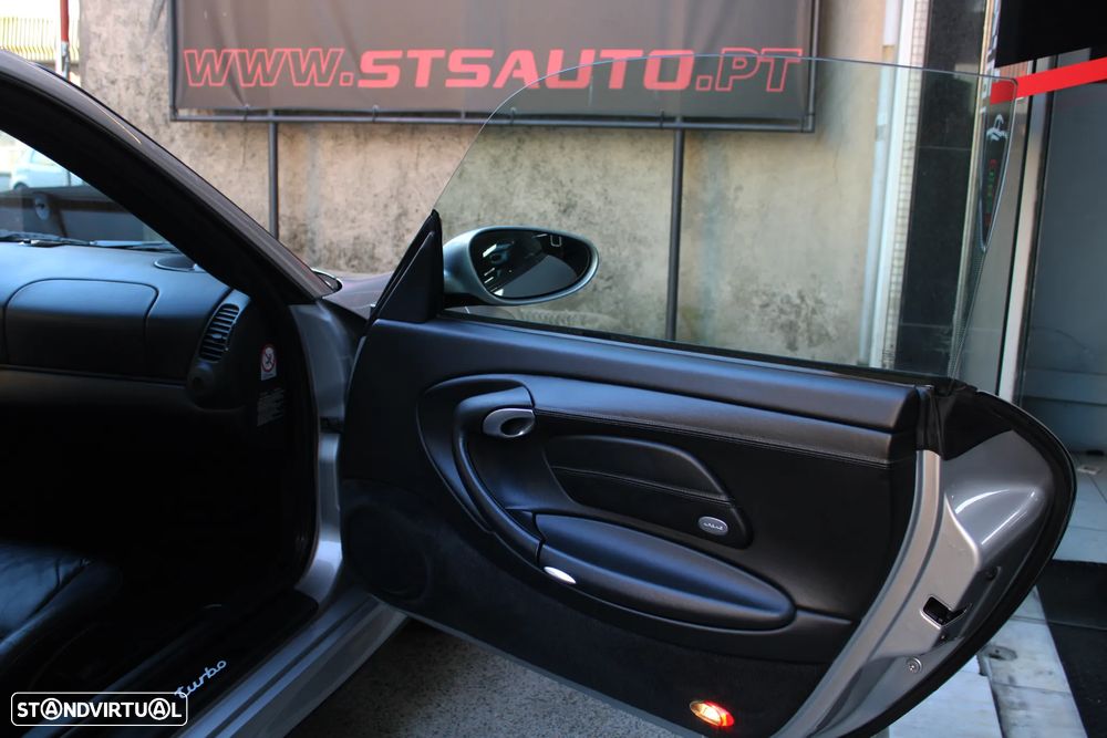 Porsche 911 (996) Turbo - 26