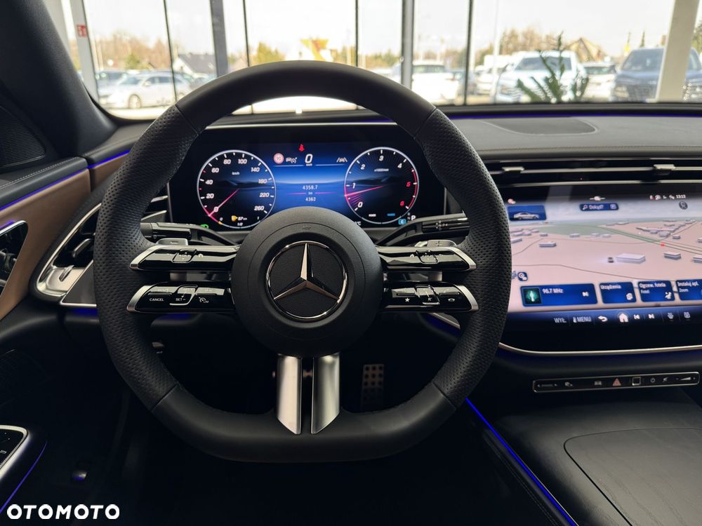 Mercedes-Benz Klasa E - 15