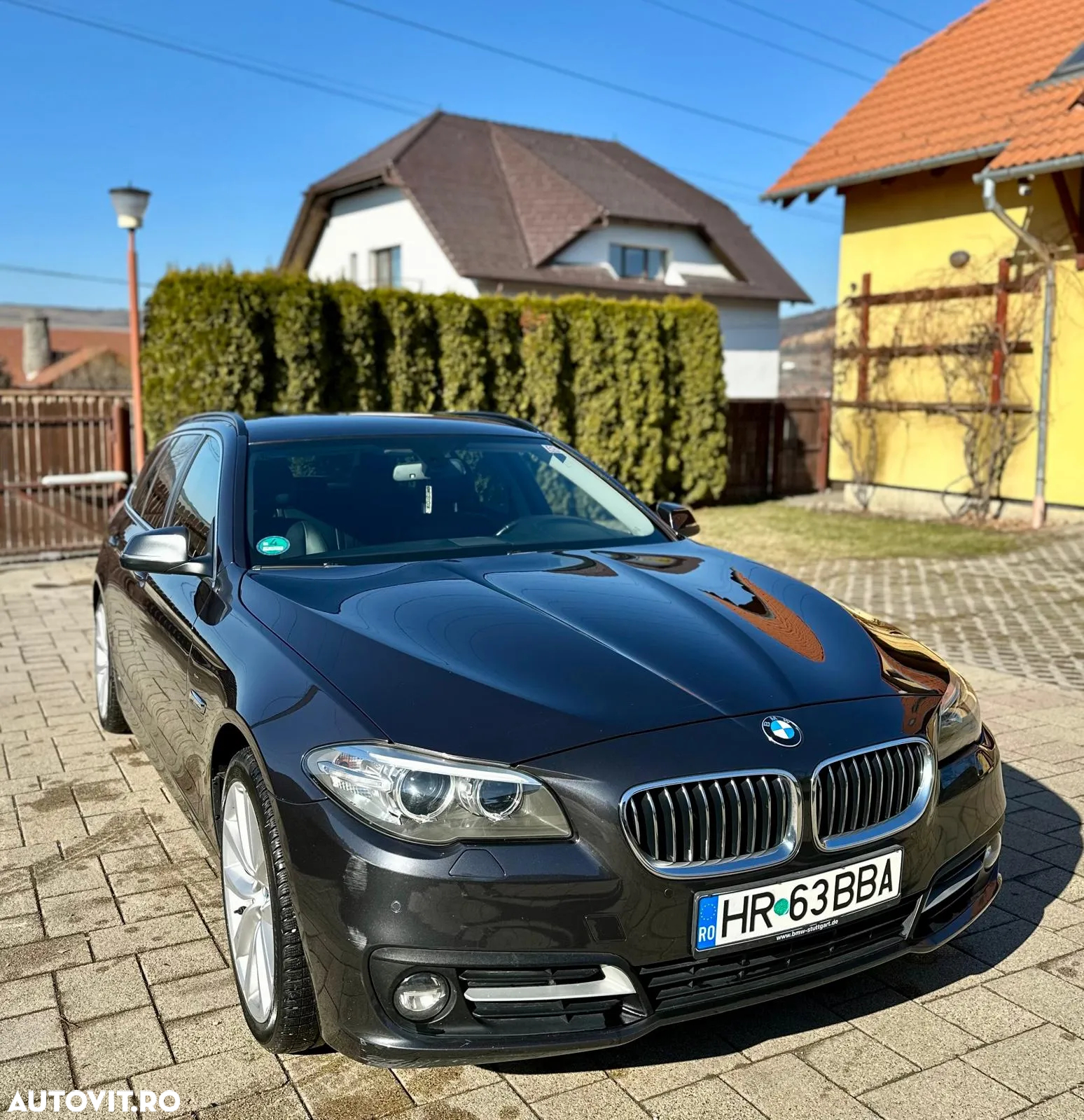 BMW Seria 5 525d xDrive AT - 2