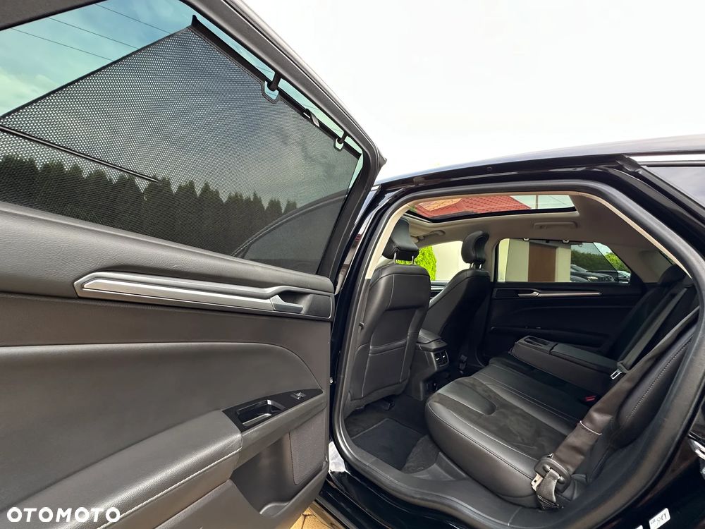 Ford Mondeo - 22