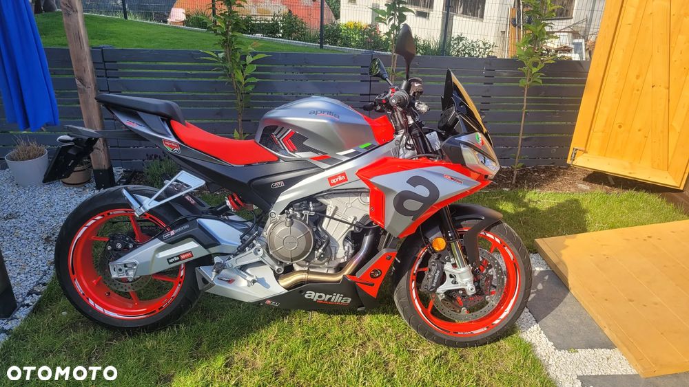 Aprilia Tuono - 1