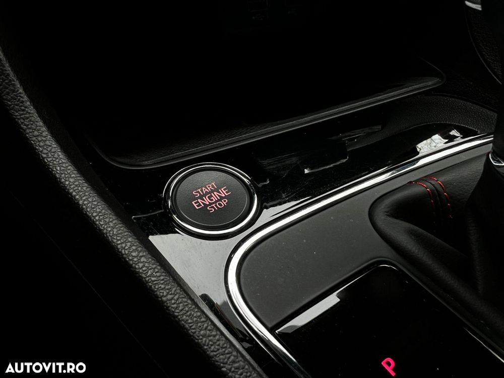 SEAT Leon 2020 — imagine 64