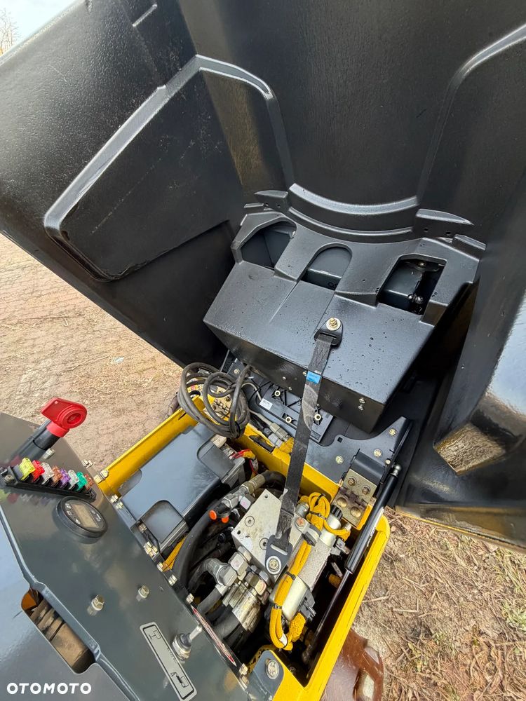 Bomag BMP 8500 Walec Łamany Okołkowany 1,6 tony Sterowany z Pilota radiowo zdalnie lub na Kabel! Silnik Kubota 3cyl. Jak Nowy Sprowadzony z Norwegii 2016r Do wykopów. Grubość kołków jak w Nowym walcu z salonu! Stan PERFEKT w Pełnym Oryginale! - 12