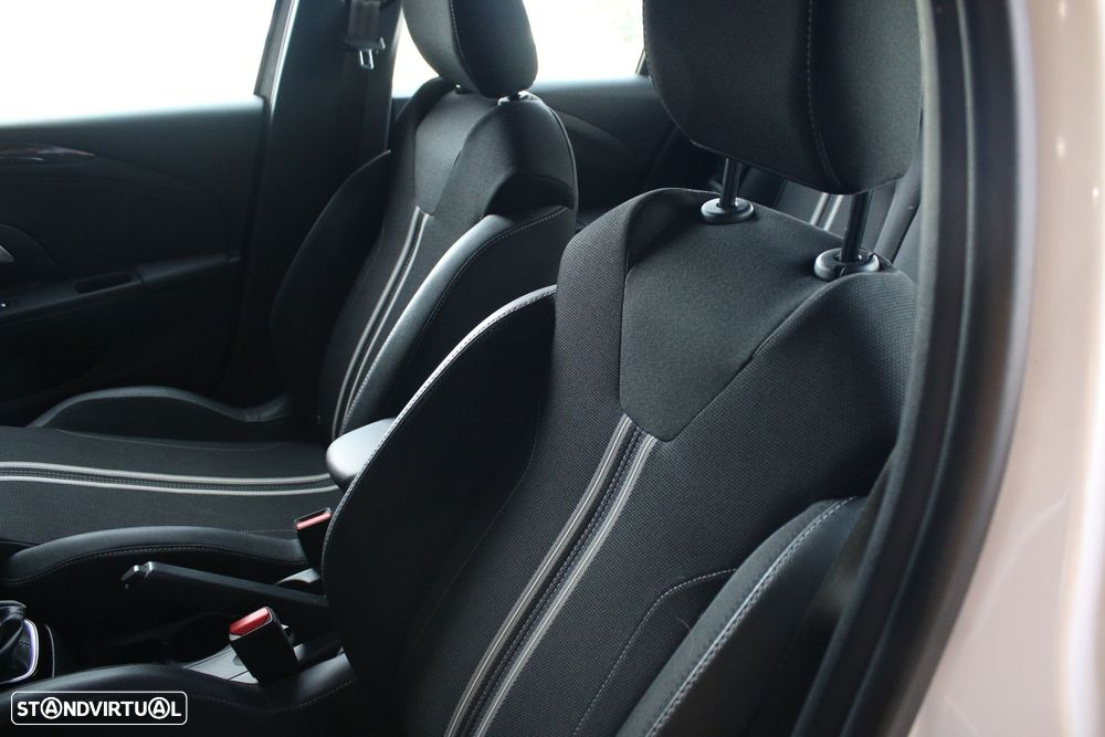 Opel Corsa 1.2 T GS - 18