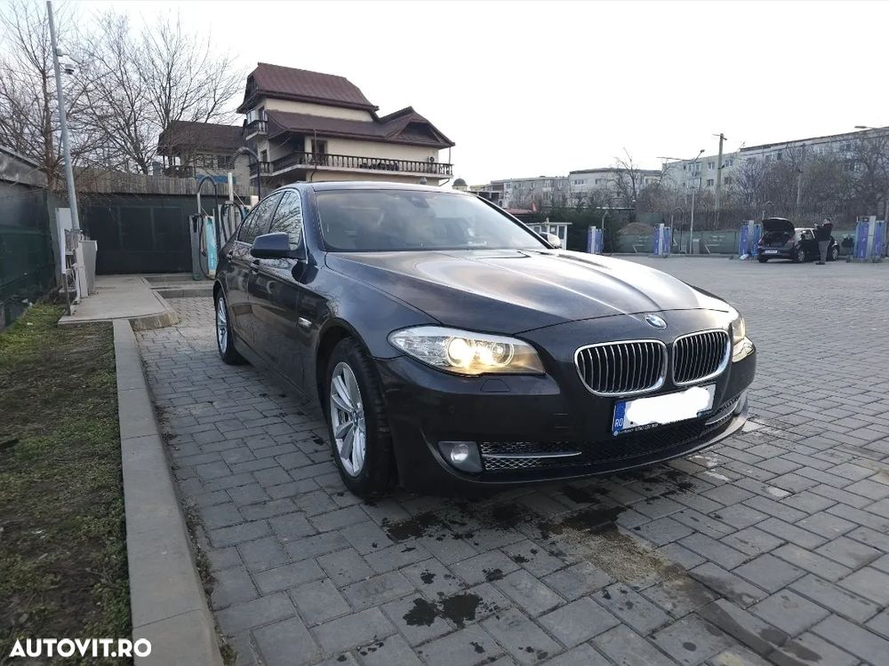 BMW Seria 5 525d xDrive - 2