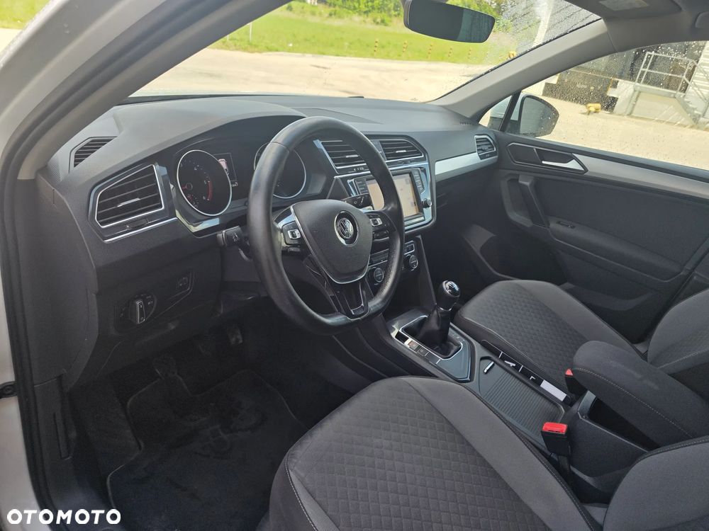 Volkswagen Tiguan - 13